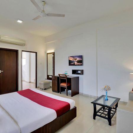 Goverdhan Greens Resort Dwarka L Hotels In Dwarka 外观 照片