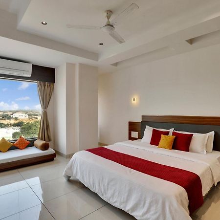 Goverdhan Greens Resort Dwarka L Hotels In Dwarka 外观 照片