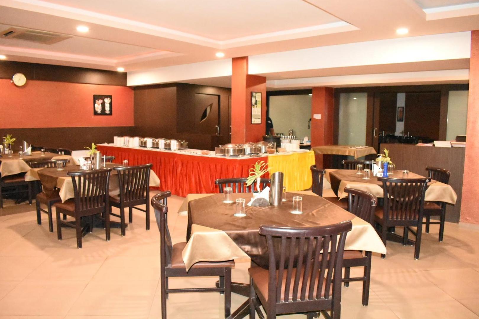 Goverdhan Greens Resort Dwarka L Hotels In Dwarka 外观 照片