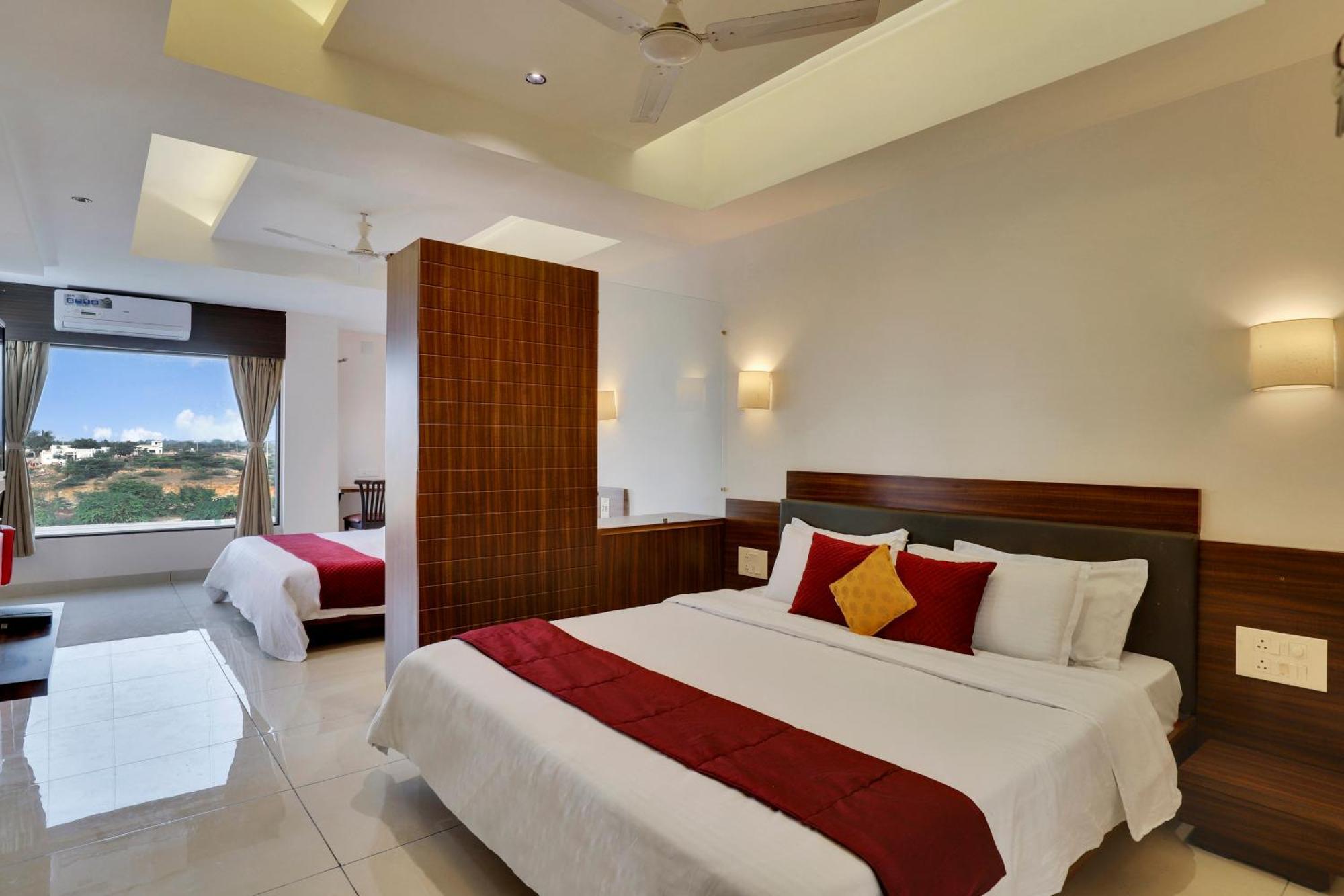 Goverdhan Greens Resort Dwarka L Hotels In Dwarka 外观 照片