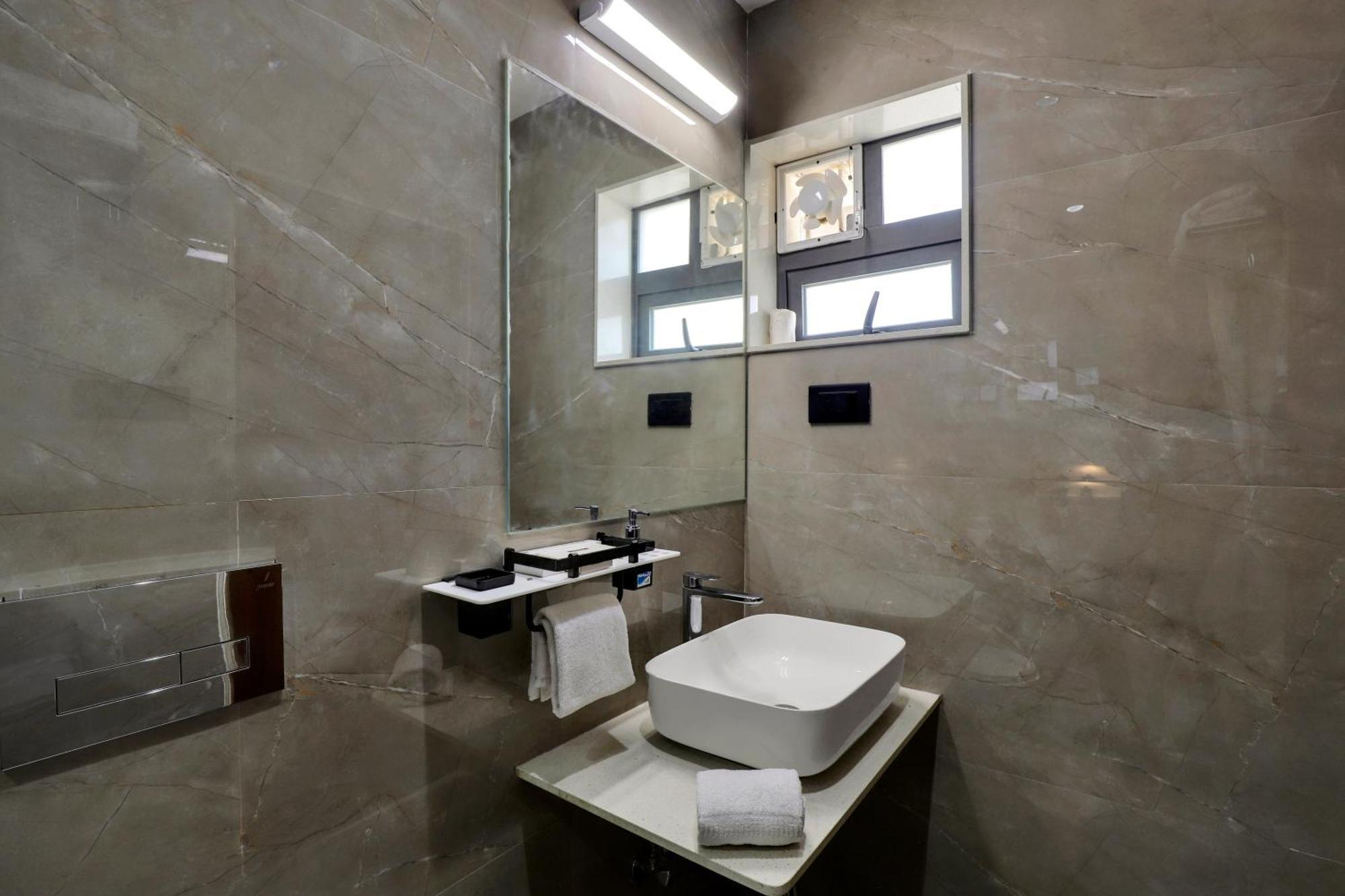 Goverdhan Greens Resort Dwarka L Hotels In Dwarka 外观 照片