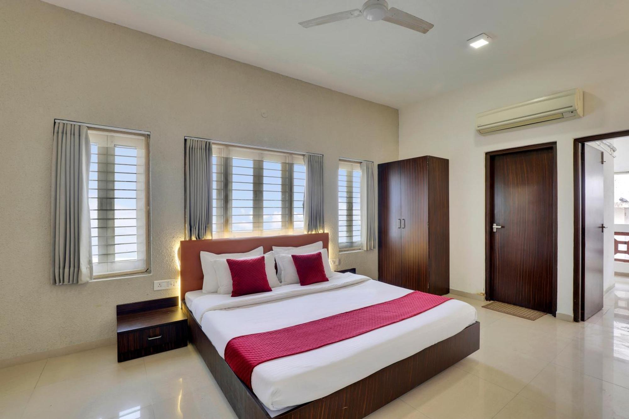 Goverdhan Greens Resort Dwarka L Hotels In Dwarka 外观 照片