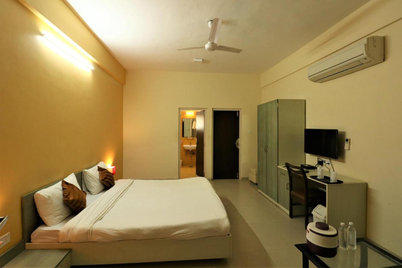 Goverdhan Greens Resort Dwarka L Hotels In Dwarka 外观 照片