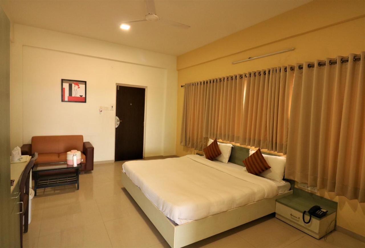 Goverdhan Greens Resort Dwarka L Hotels In Dwarka 外观 照片
