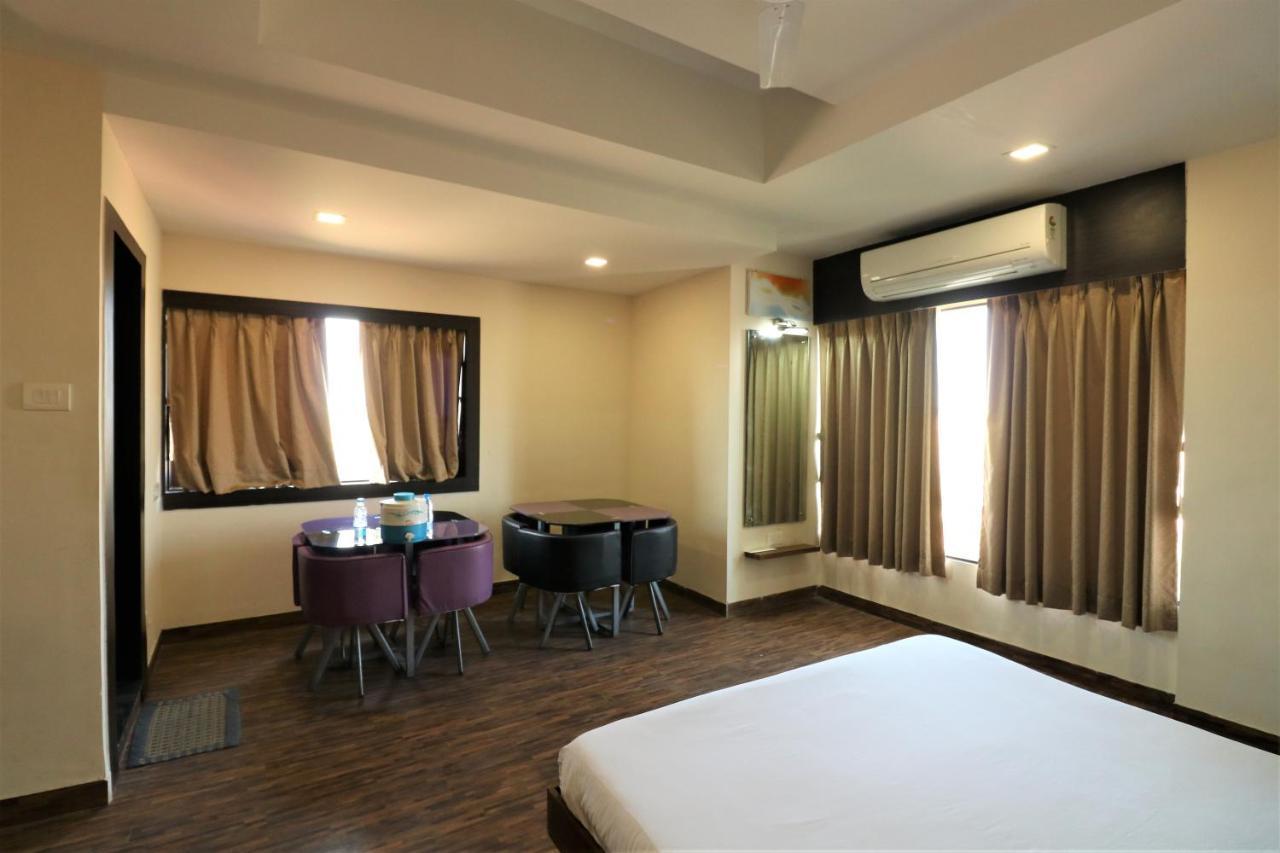 Goverdhan Greens Resort Dwarka L Hotels In Dwarka 外观 照片